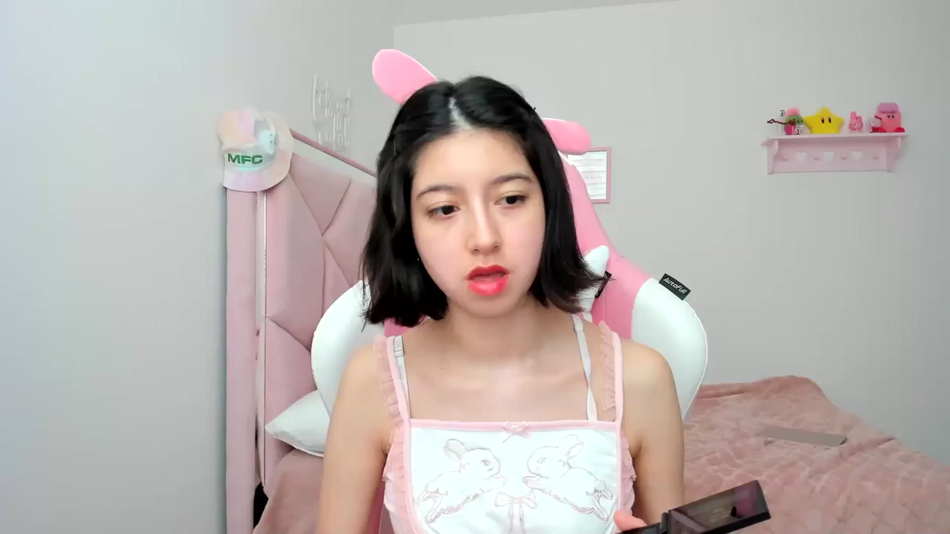 Gallery image thumbnail from Cherrycute666's myfreecams stream on, 03/31/2024, 21:00 image 8 of 20