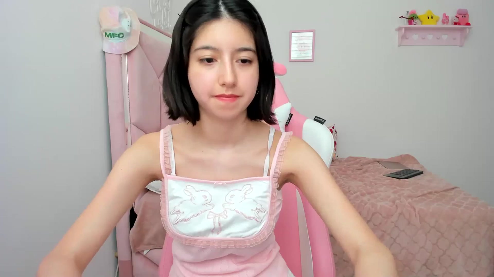 Gallery image thumbnail from Cherrycute666's myfreecams stream on, 03/31/2024, 23:21 image 6 of 20