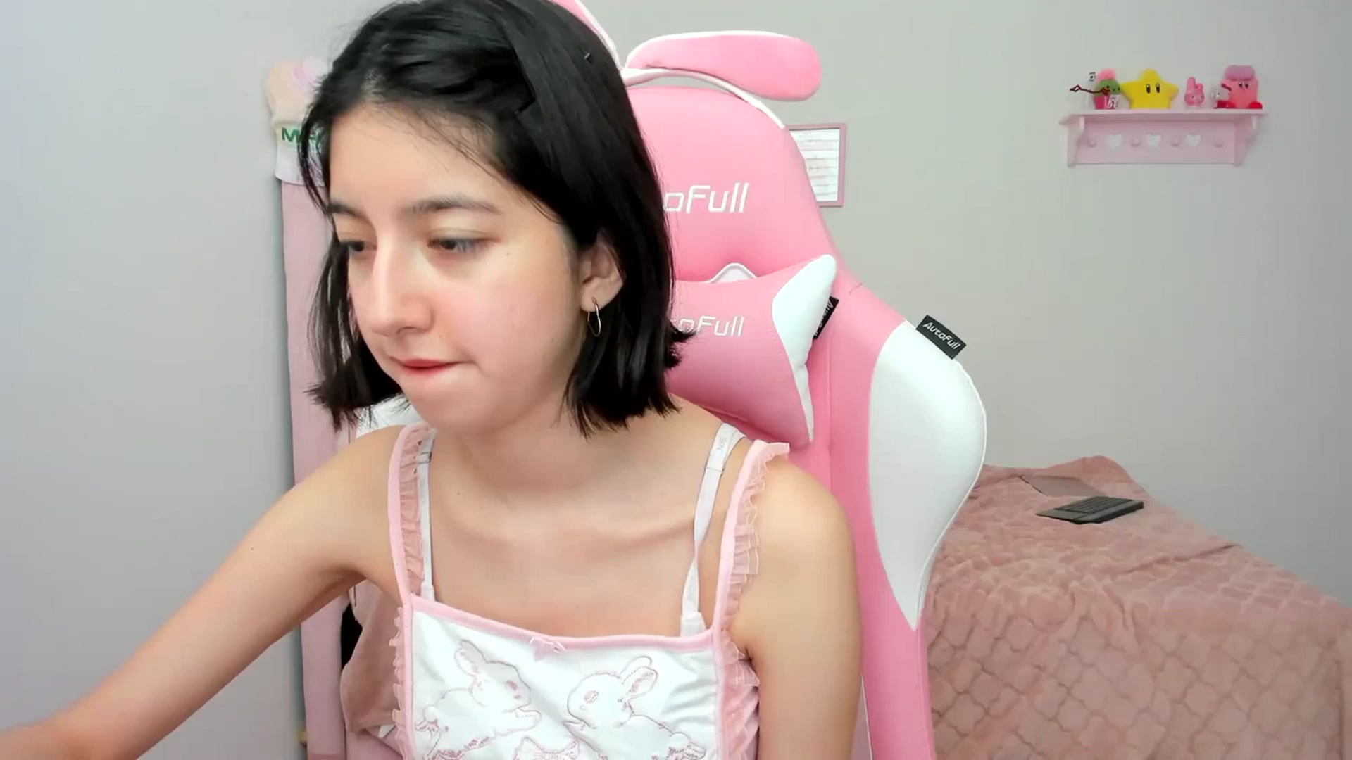Gallery image thumbnail from Cherrycute666's myfreecams stream on, 03/31/2024, 23:21 image 3 of 20