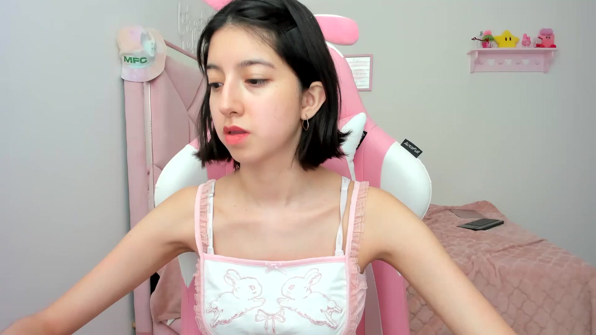 Gallery image thumbnail from Cherrycute666's myfreecams stream on, 03/31/2024, 23:21 image 1 of 20