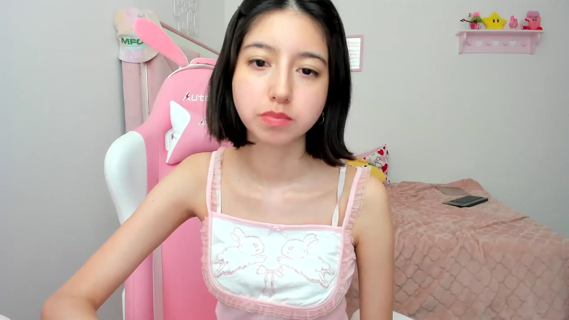 Gallery image thumbnail from Cherrycute666's myfreecams stream on, 03/31/2024, 23:21 image 8 of 20