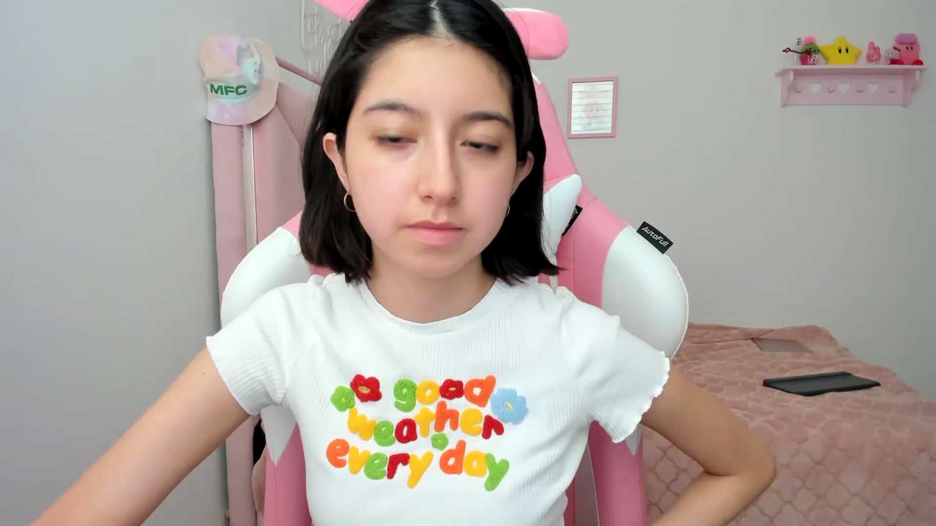 Gallery image thumbnail from Cherrycute666's myfreecams stream on, 04/01/2024, 23:27 image 16 of 20