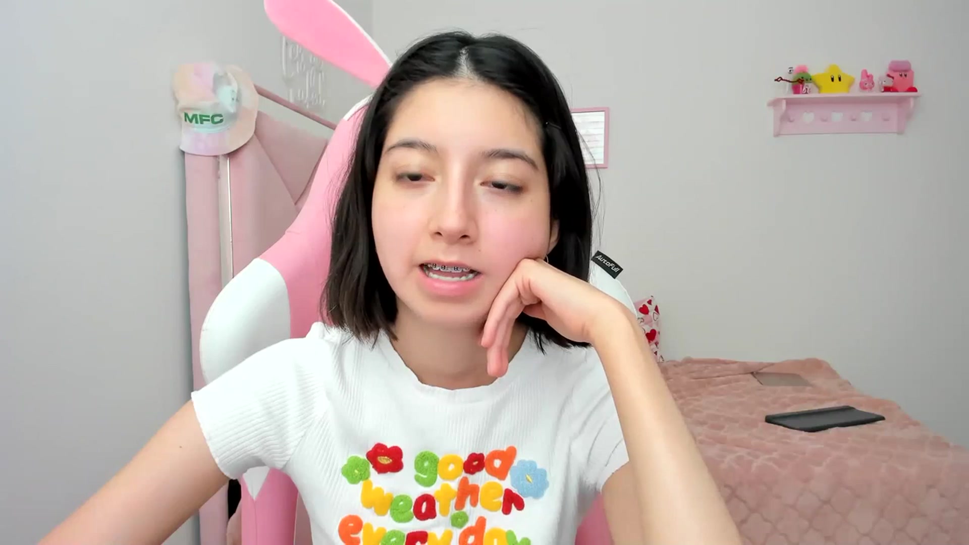 Gallery image thumbnail from Cherrycute666's myfreecams stream on, 04/01/2024, 23:27 image 3 of 20