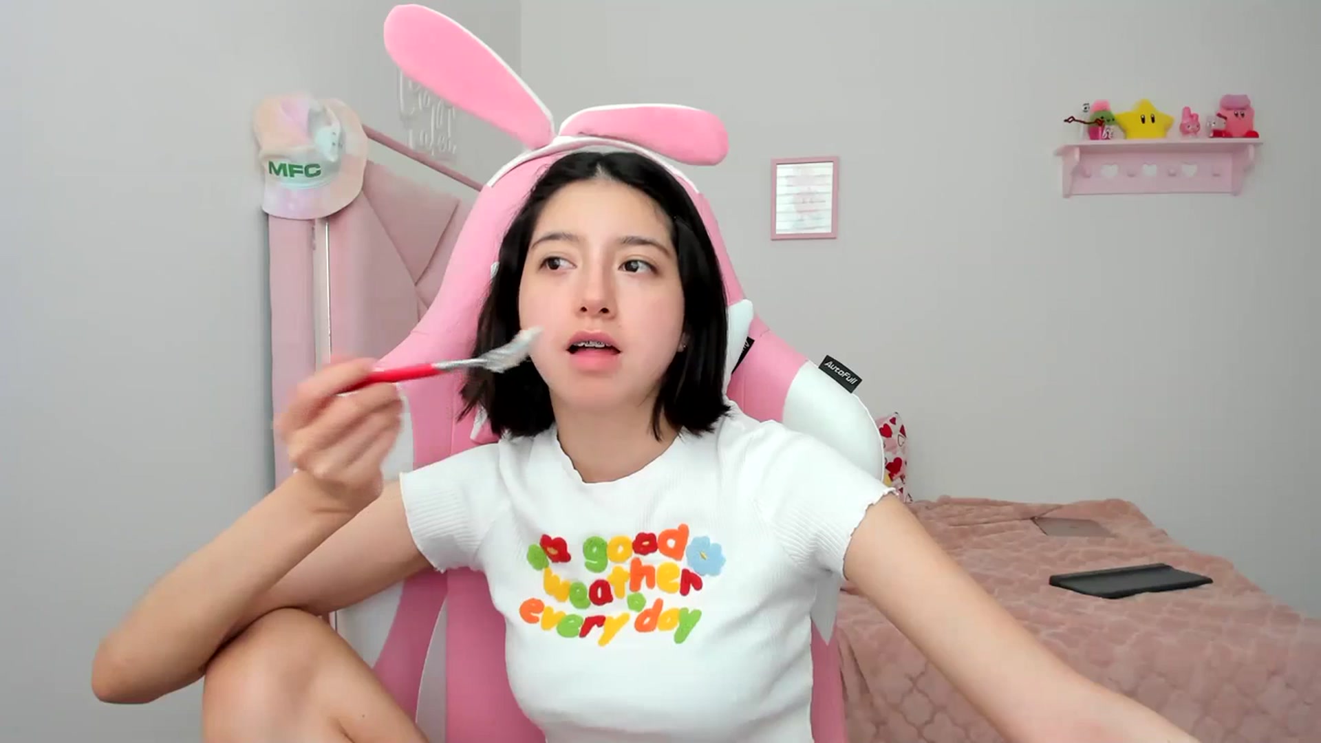 Gallery image thumbnail from Cherrycute666's myfreecams stream on, 04/01/2024, 23:27 image 9 of 20