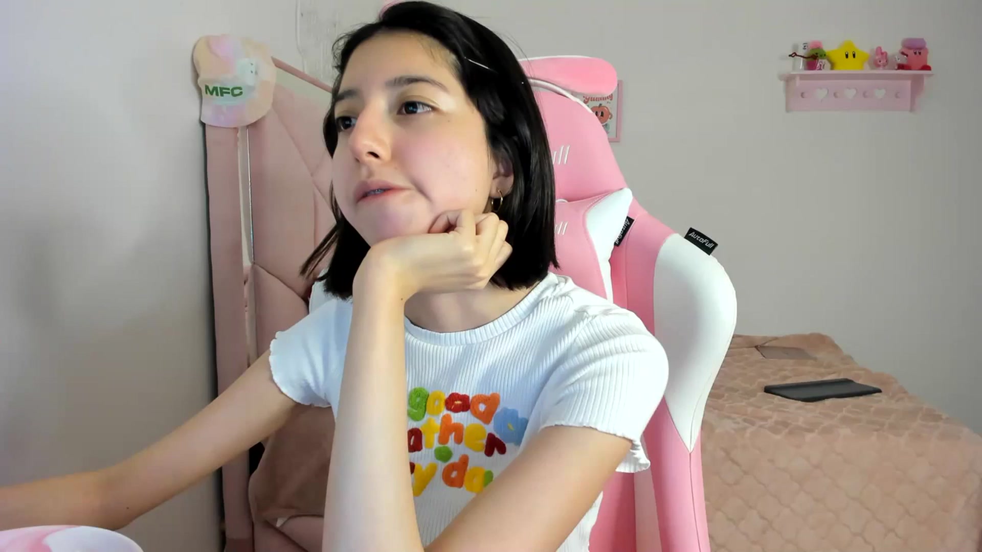 Gallery image thumbnail from Cherrycute666's myfreecams stream on, 04/02/2024, 01:38 image 13 of 20
