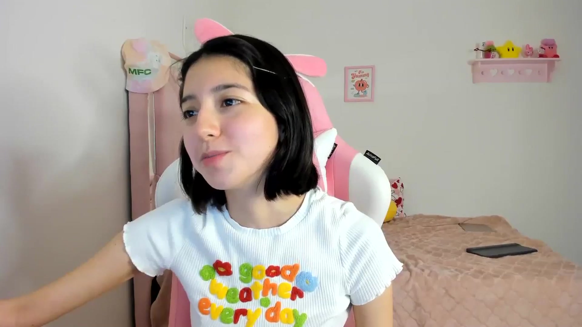 Gallery image thumbnail from Cherrycute666's myfreecams stream on, 04/02/2024, 01:38 image 18 of 20