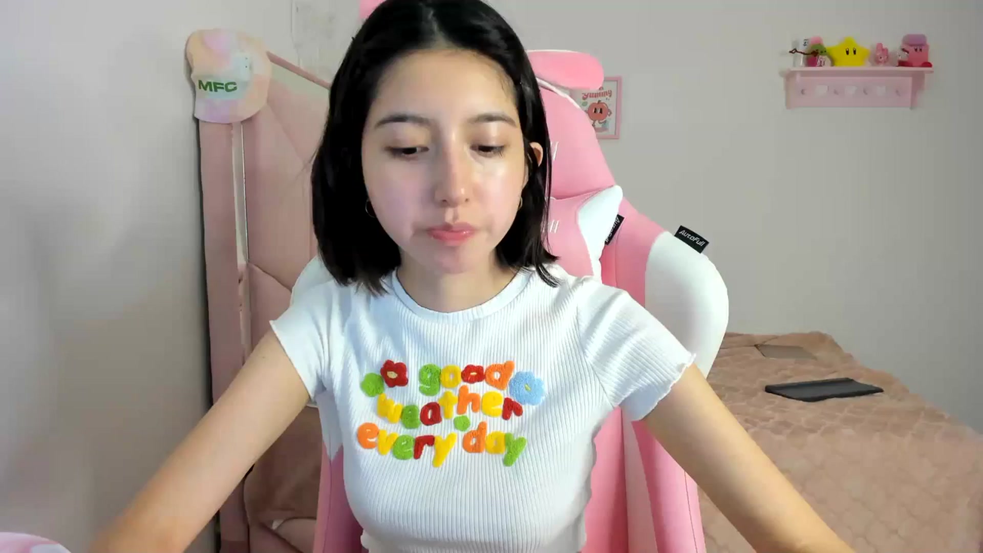 Gallery image thumbnail from Cherrycute666's myfreecams stream on, 04/02/2024, 01:38 image 12 of 20