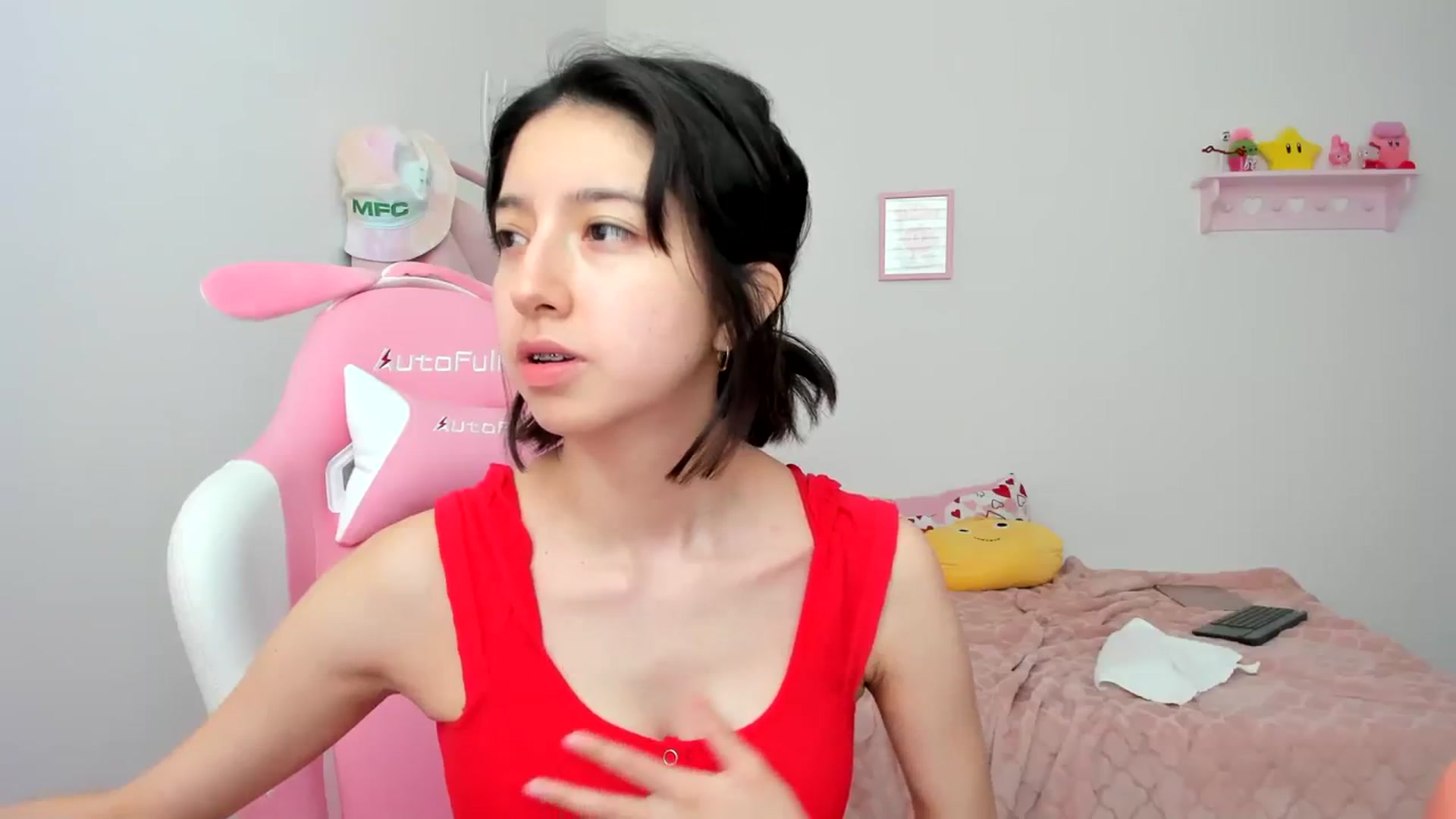Gallery image thumbnail from Cherrycute666's myfreecams stream on, 04/02/2024, 21:40 image 14 of 20