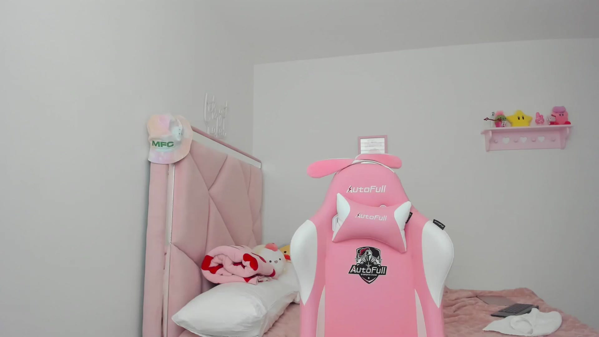 Gallery image thumbnail from Cherrycute666's myfreecams stream on, 04/02/2024, 23:50 image 20 of 20
