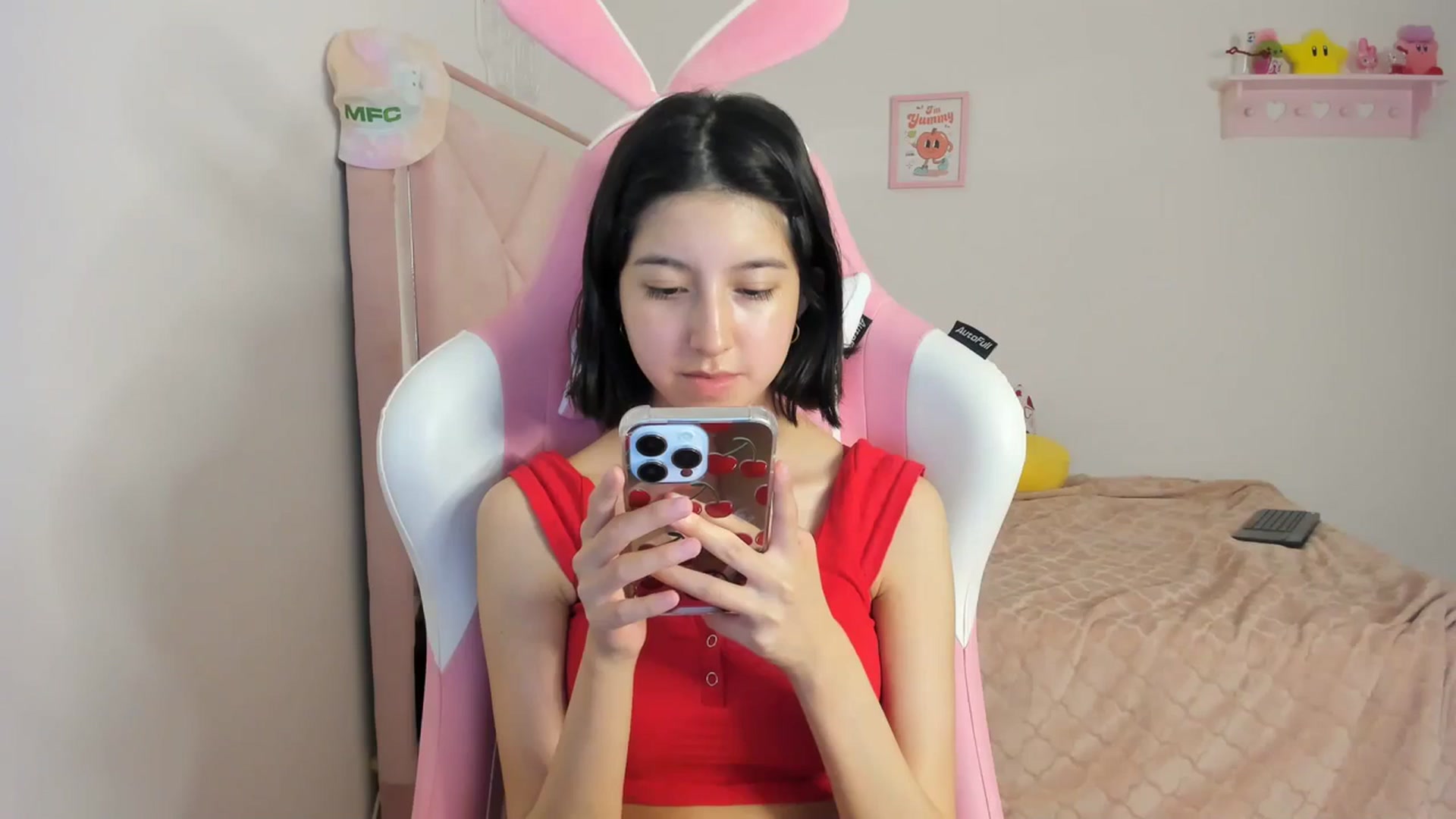 Gallery image thumbnail from Cherrycute666's myfreecams stream on, 04/03/2024, 04:29 image 4 of 20