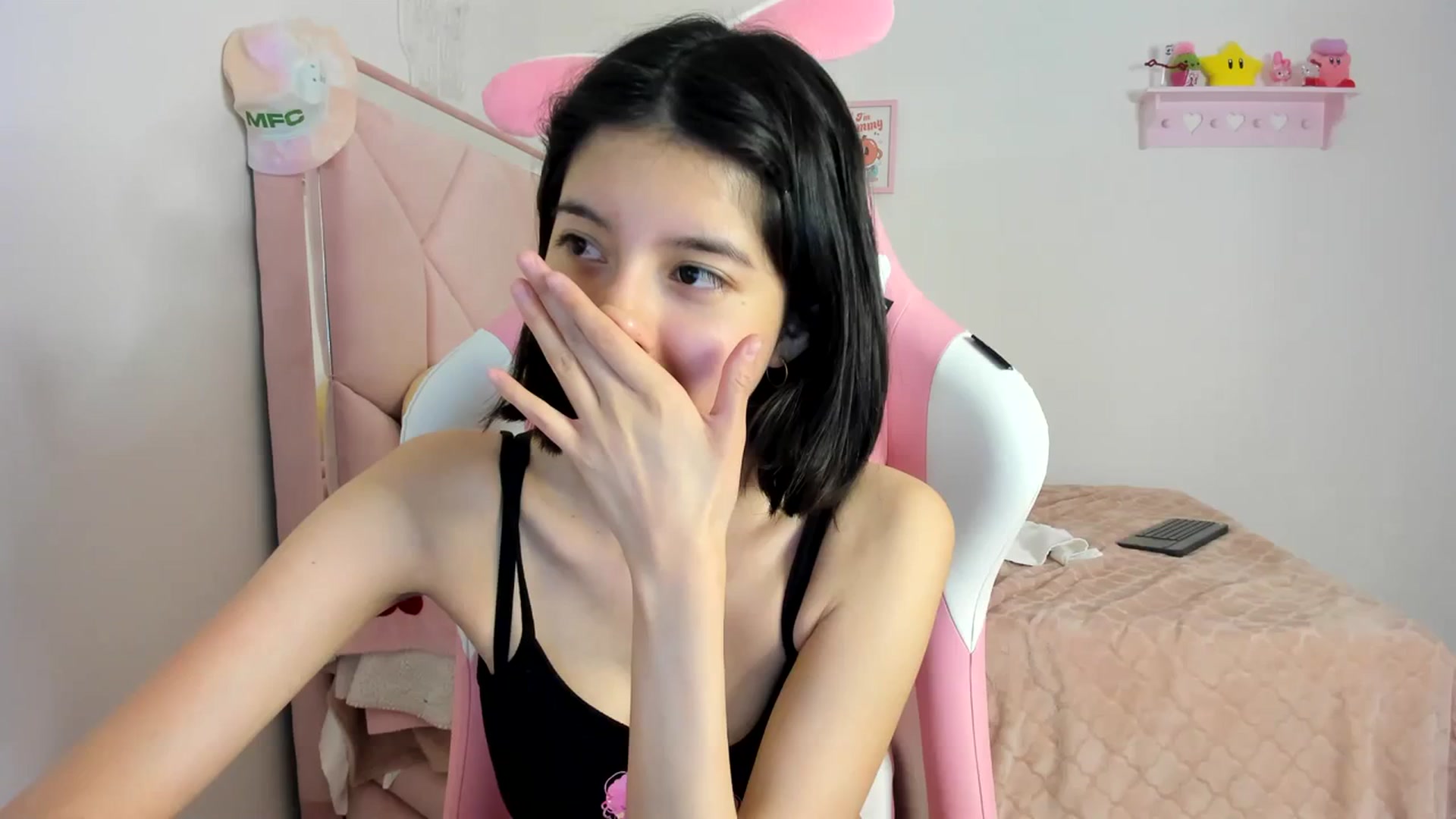 Gallery image thumbnail from Cherrycute666's myfreecams stream on, 04/04/2024, 06:36 image 1 of 20