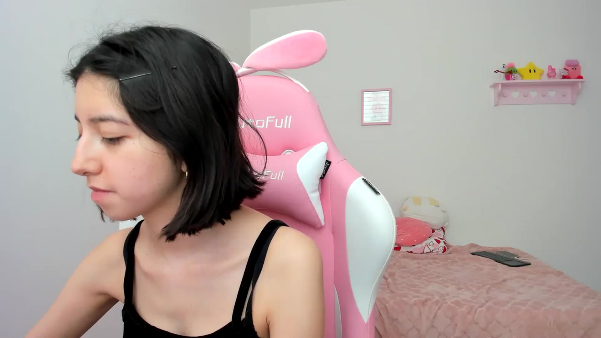 Gallery image thumbnail from Cherrycute666's myfreecams stream on, 04/04/2024, 22:28 image 17 of 20