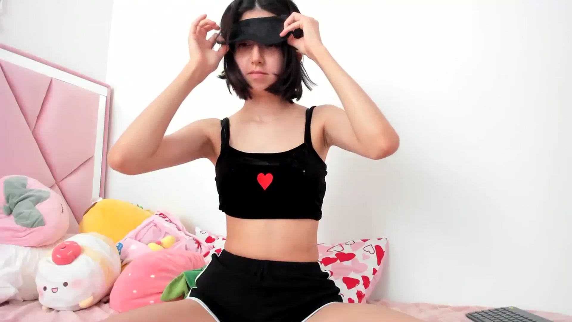 Gallery image thumbnail from Cherrycute666's myfreecams stream on, 04/04/2024, 22:28 image 9 of 20