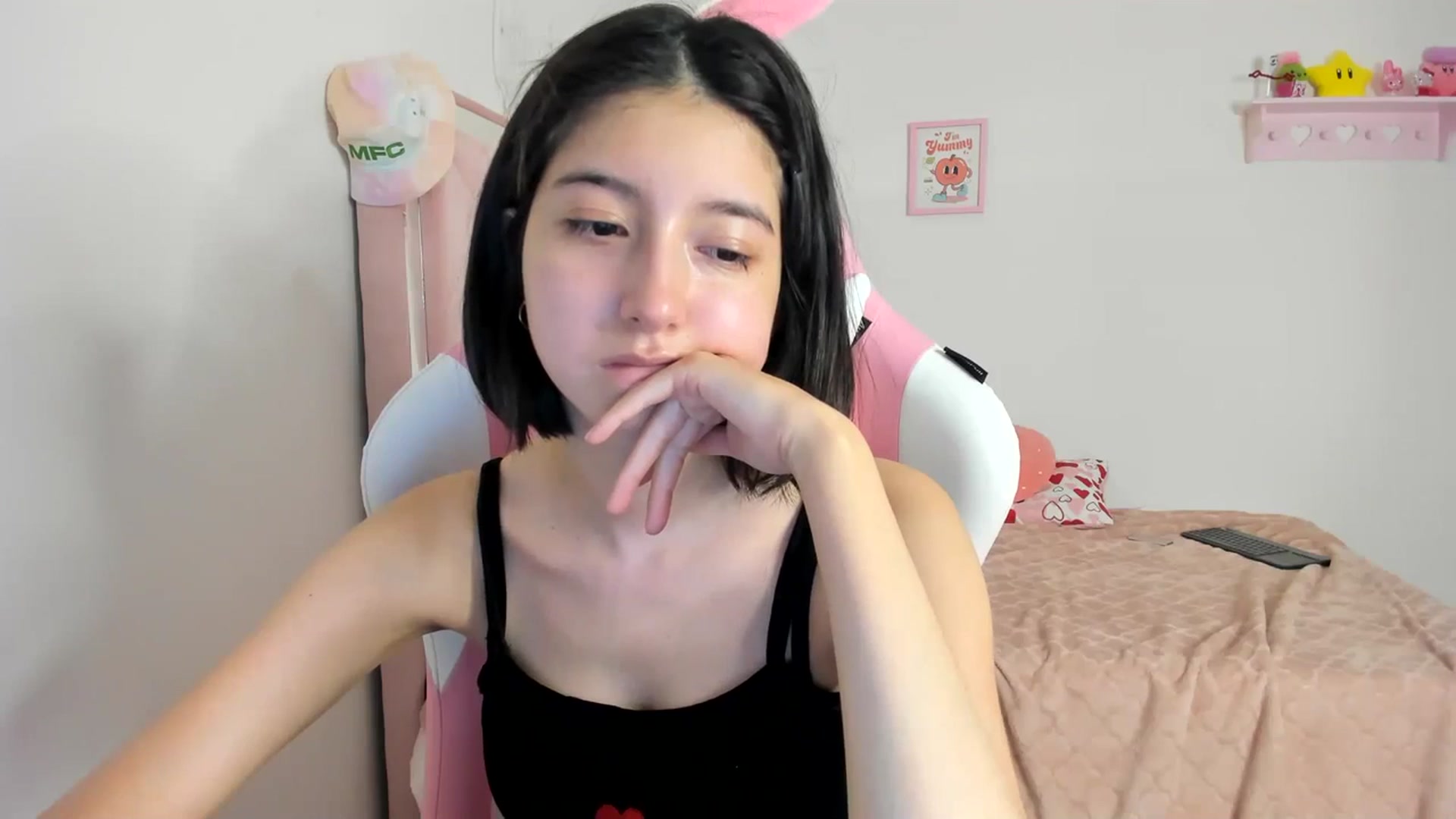 Gallery image thumbnail from Cherrycute666's myfreecams stream on, 04/05/2024, 05:15 image 15 of 20