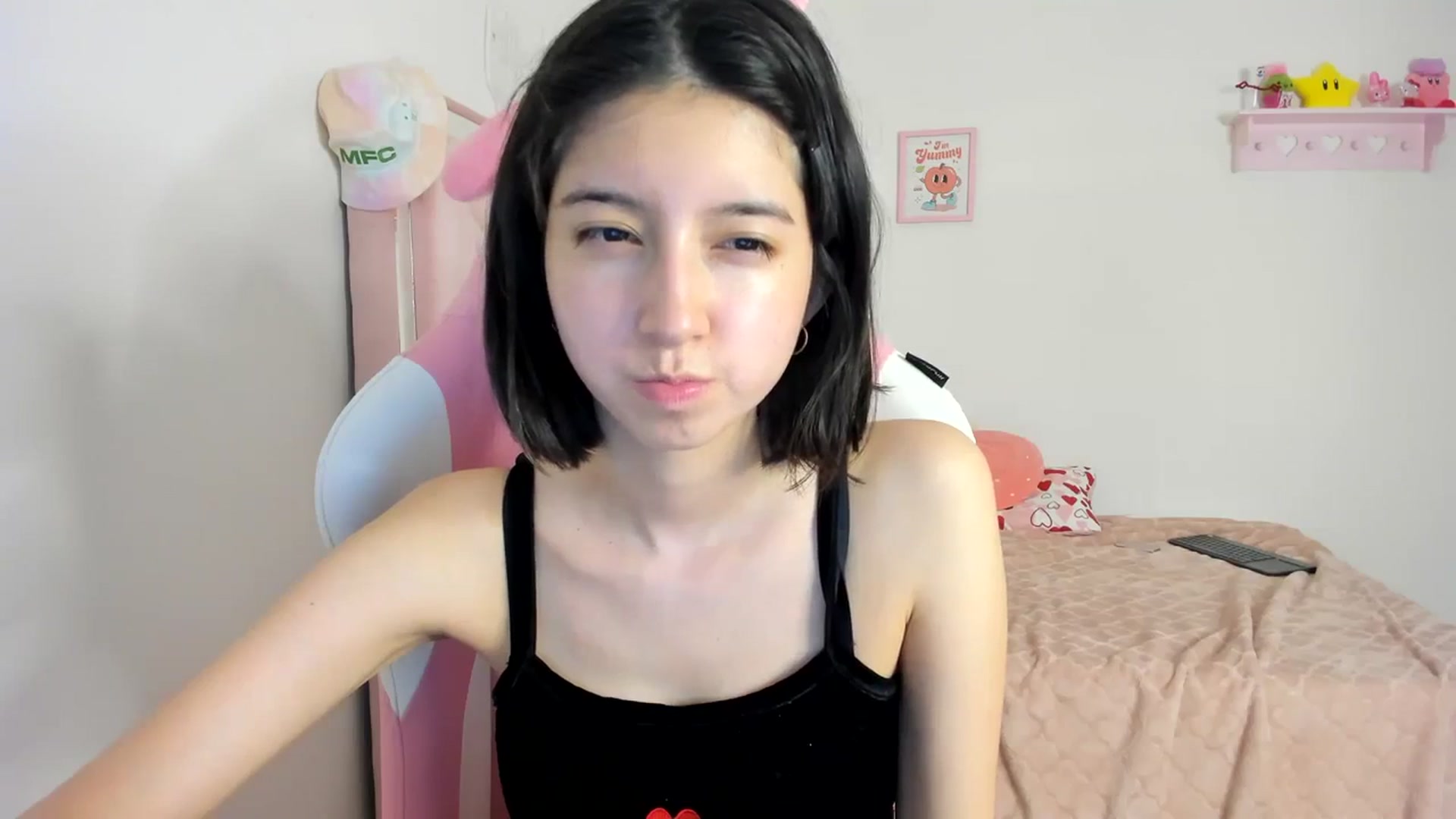 Gallery image thumbnail from Cherrycute666's myfreecams stream on, 04/05/2024, 05:15 image 19 of 20