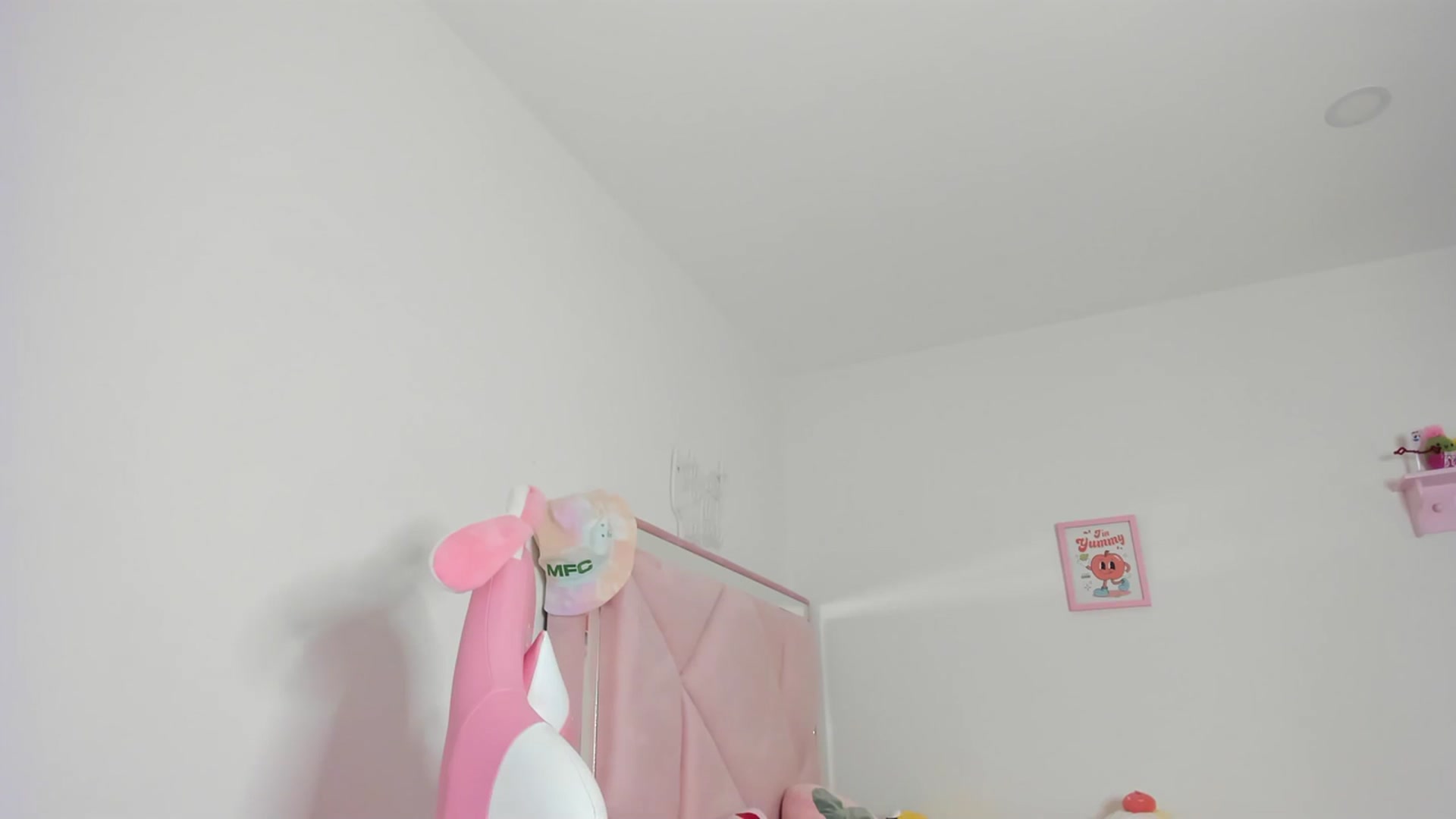 Gallery image thumbnail from Cherrycute666's myfreecams stream on, 04/05/2024, 05:15 image 9 of 20
