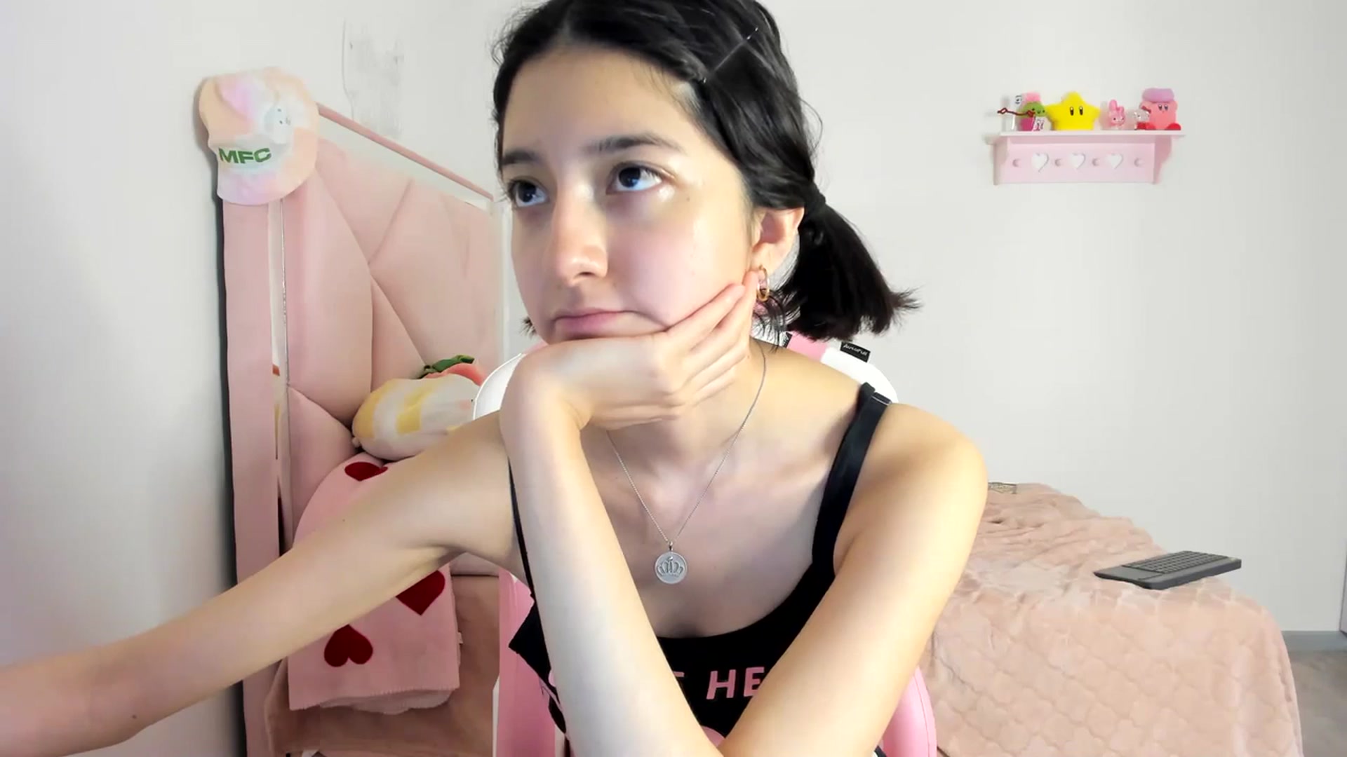 Gallery image thumbnail from Cherrycute666's myfreecams stream on, 04/06/2024, 08:48 image 10 of 20