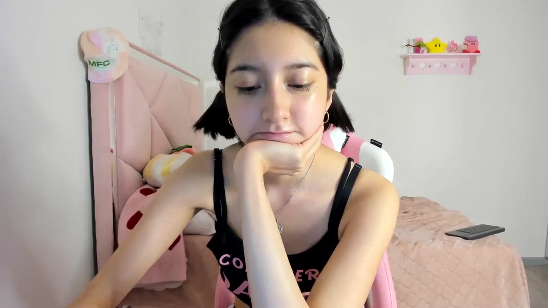 Gallery image thumbnail from Cherrycute666's myfreecams stream on, 04/06/2024, 08:48 image 9 of 20