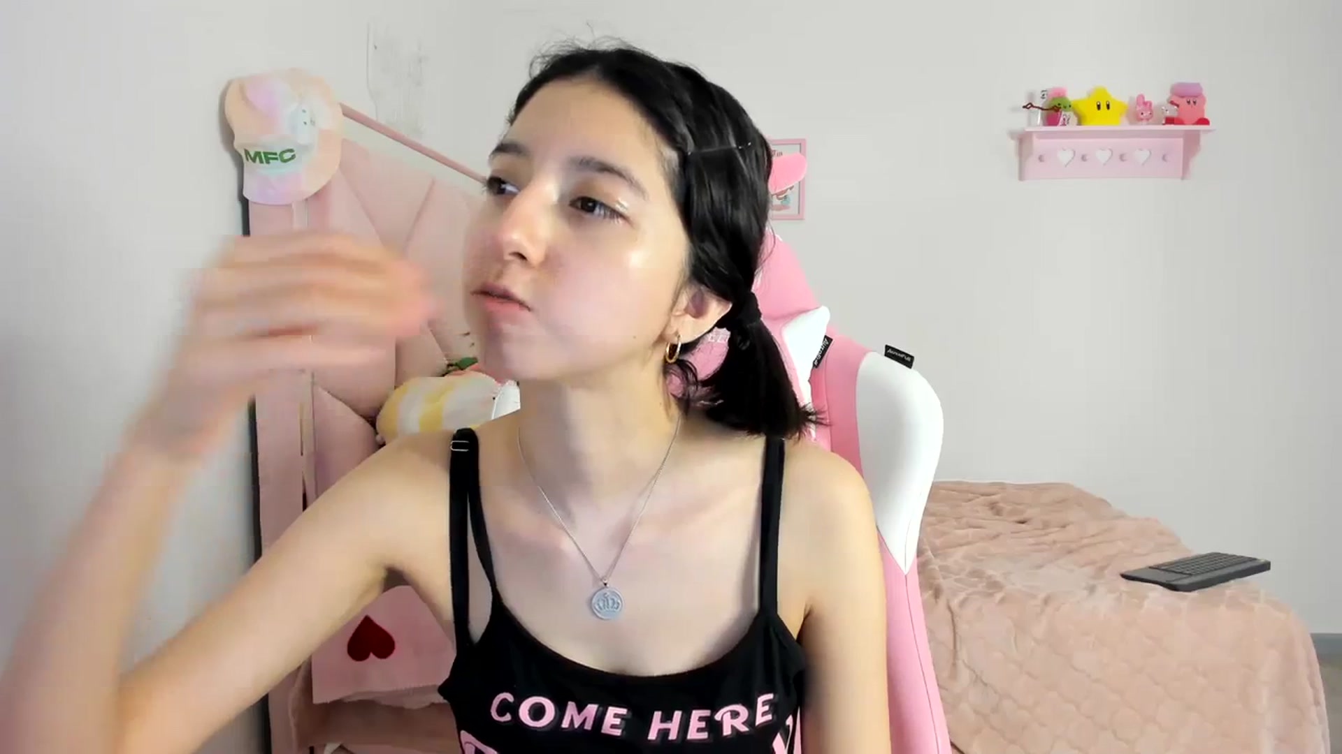 Gallery image thumbnail from Cherrycute666's myfreecams stream on, 04/06/2024, 08:48 image 19 of 20