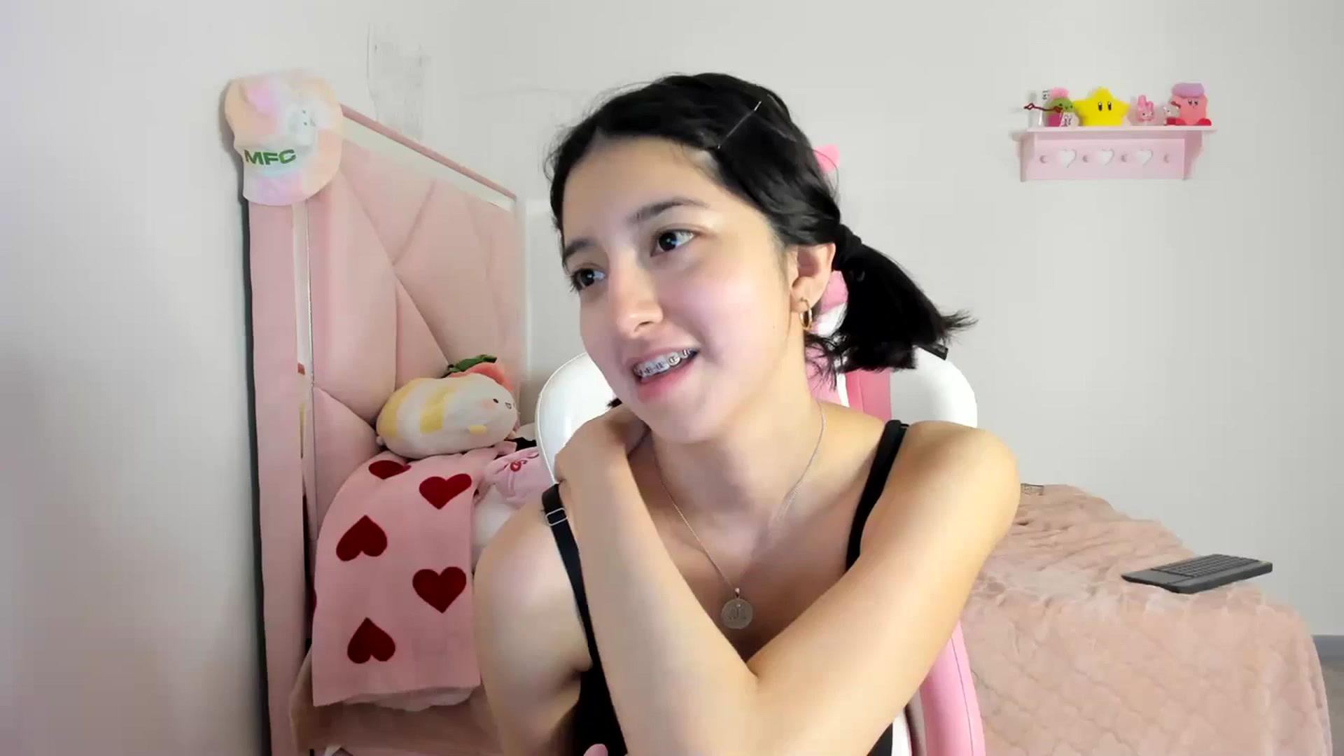 Gallery image thumbnail from Cherrycute666's myfreecams stream on, 04/06/2024, 08:48 image 13 of 20
