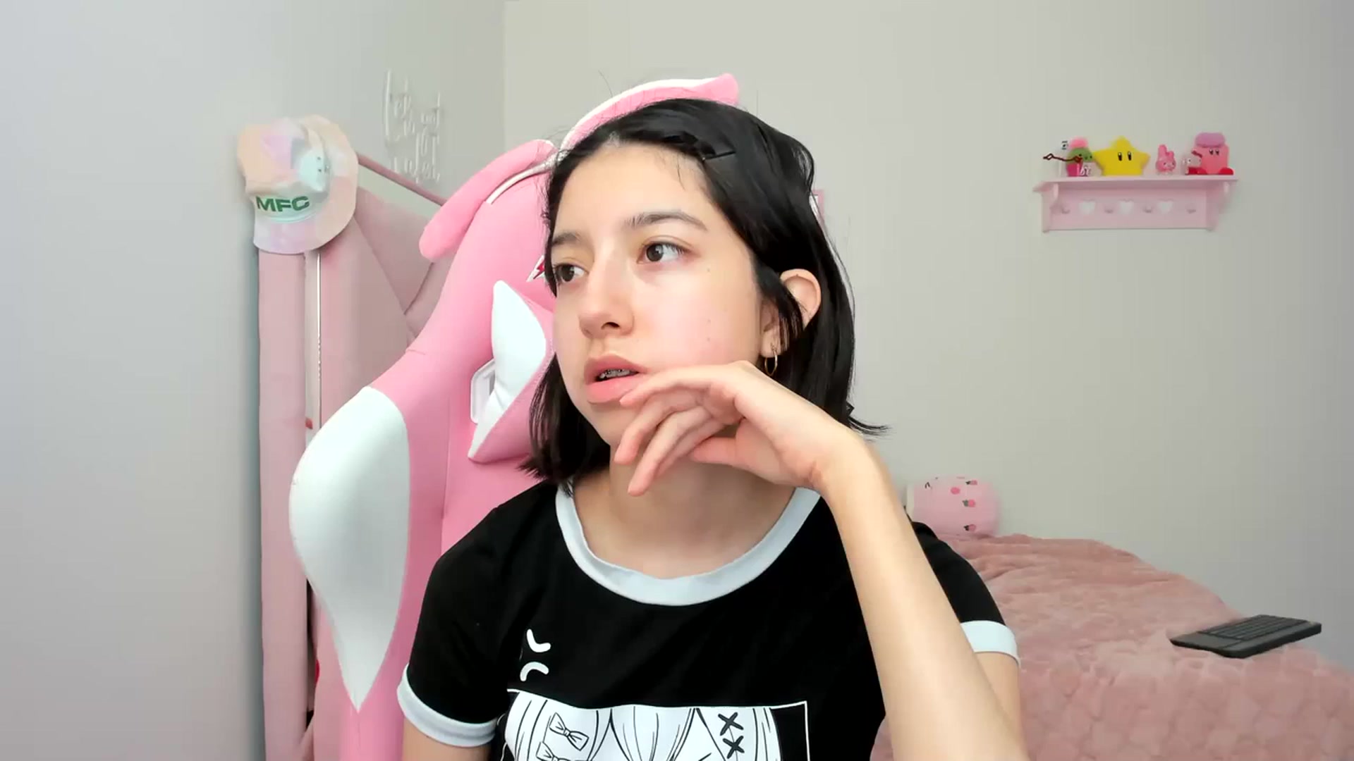 Gallery image thumbnail from Cherrycute666's myfreecams stream on, 04/06/2024, 23:27 image 1 of 20