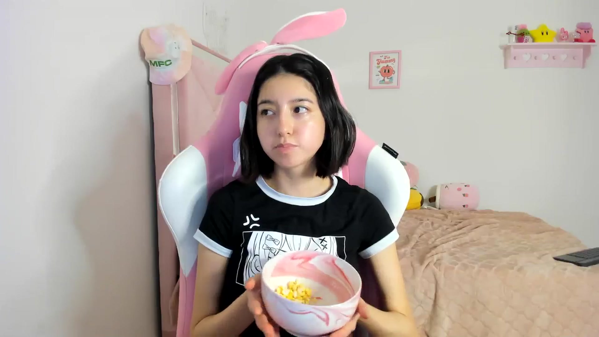 Gallery image thumbnail from Cherrycute666's myfreecams stream on, 04/07/2024, 04:05 image 10 of 20