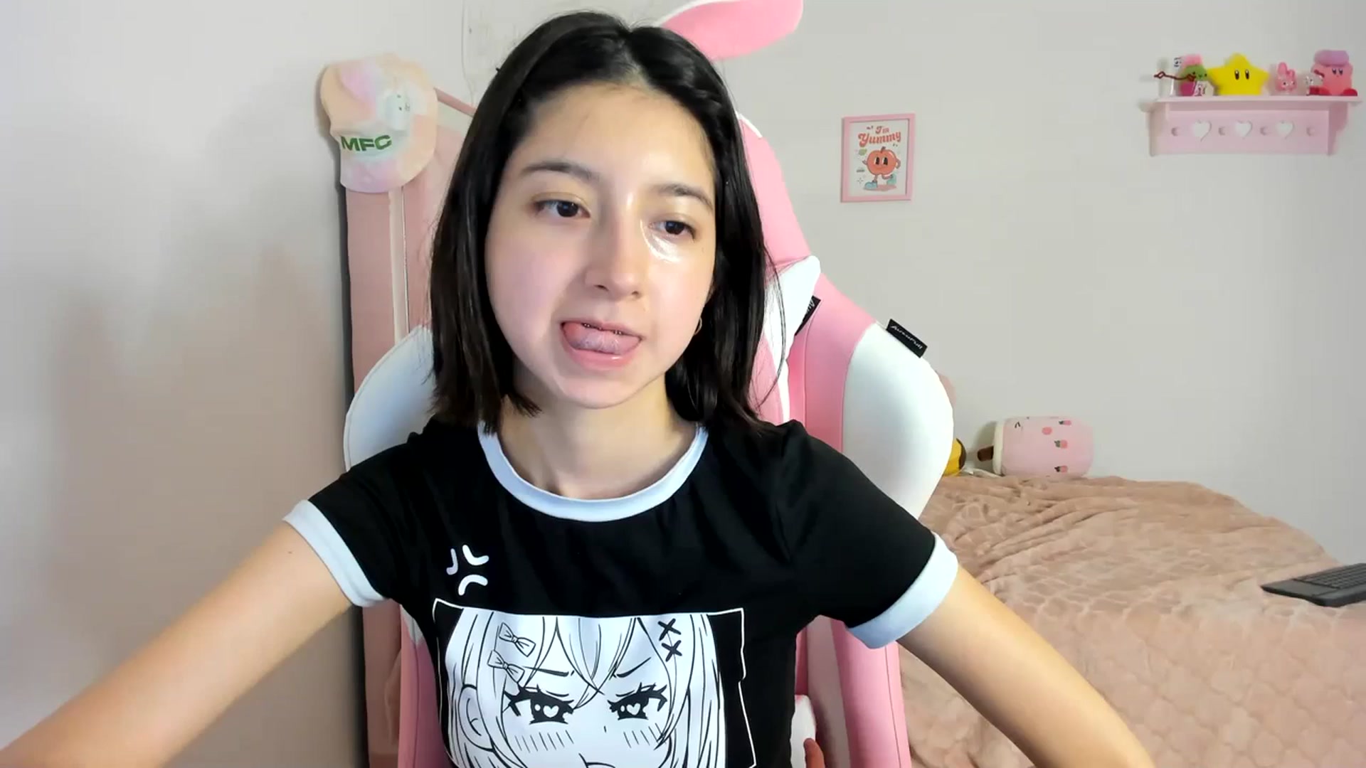 Gallery image thumbnail from Cherrycute666's myfreecams stream on, 04/07/2024, 04:05 image 11 of 20