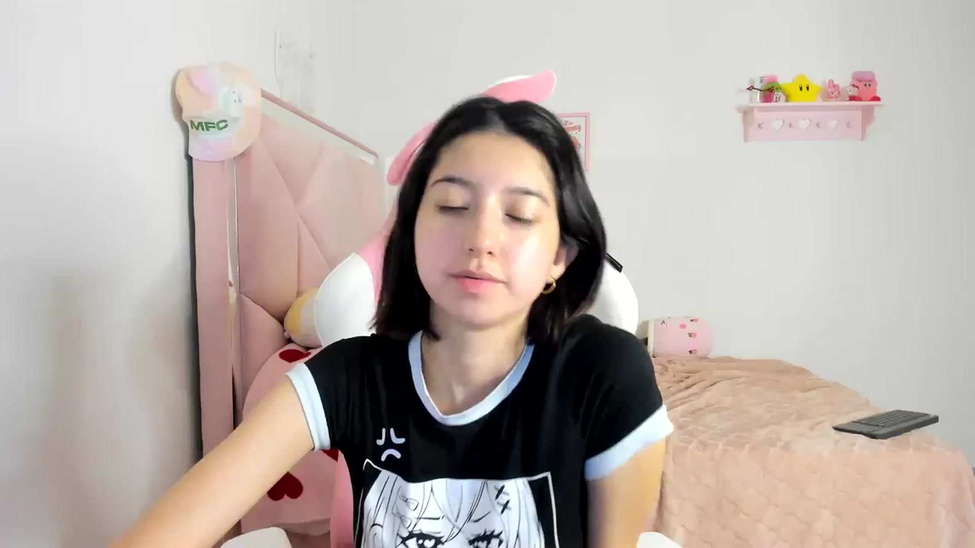 Gallery image thumbnail from Cherrycute666's myfreecams stream on, 04/07/2024, 04:05 image 15 of 20