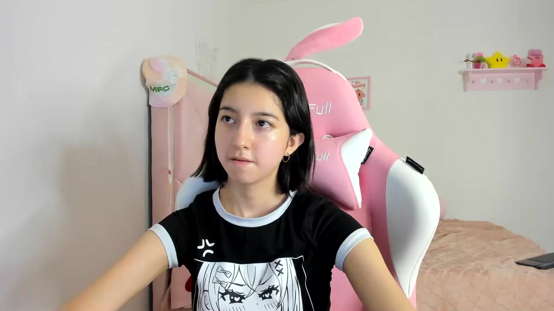 Gallery image thumbnail from Cherrycute666's myfreecams stream on, 04/07/2024, 04:05 image 14 of 20