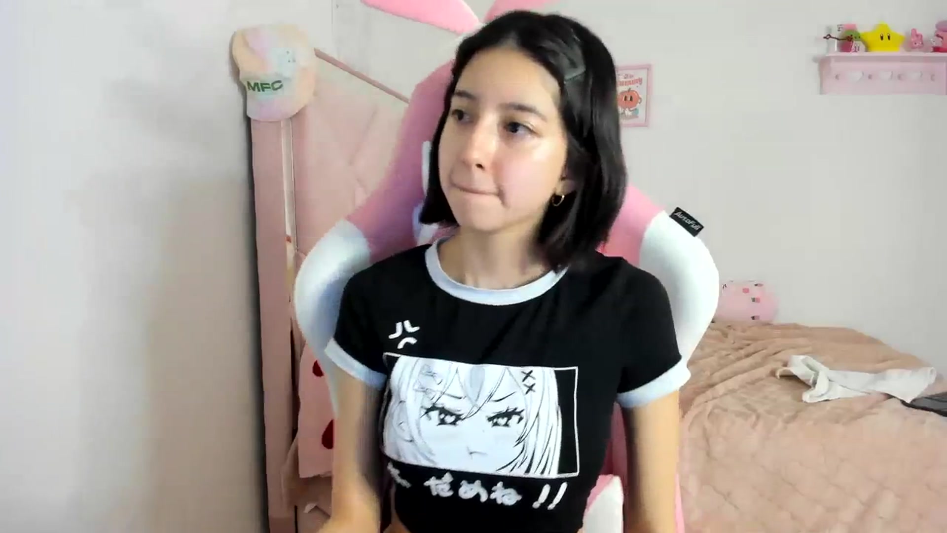 Gallery image thumbnail from Cherrycute666's myfreecams stream on, 04/07/2024, 07:38 image 5 of 20