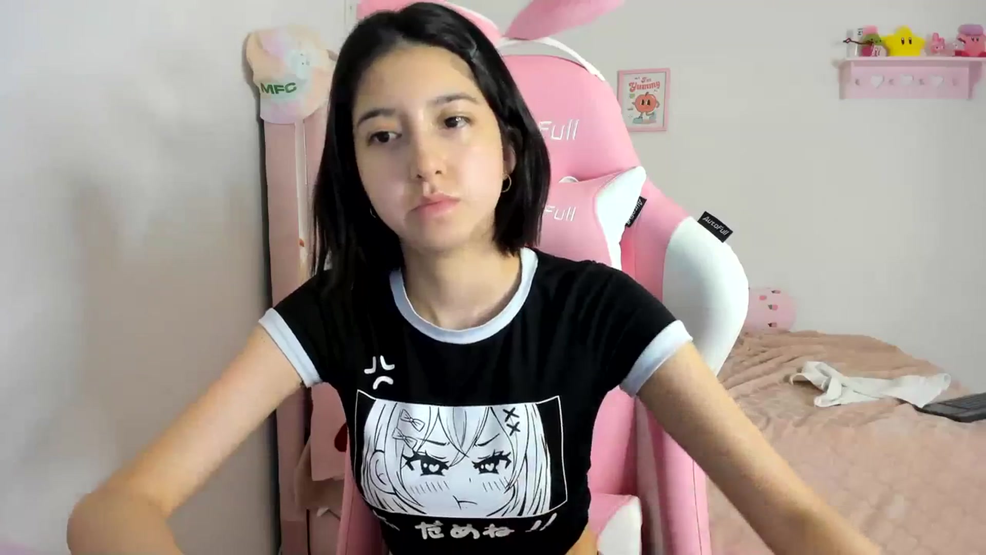 Gallery image thumbnail from Cherrycute666's myfreecams stream on, 04/07/2024, 07:38 image 19 of 20