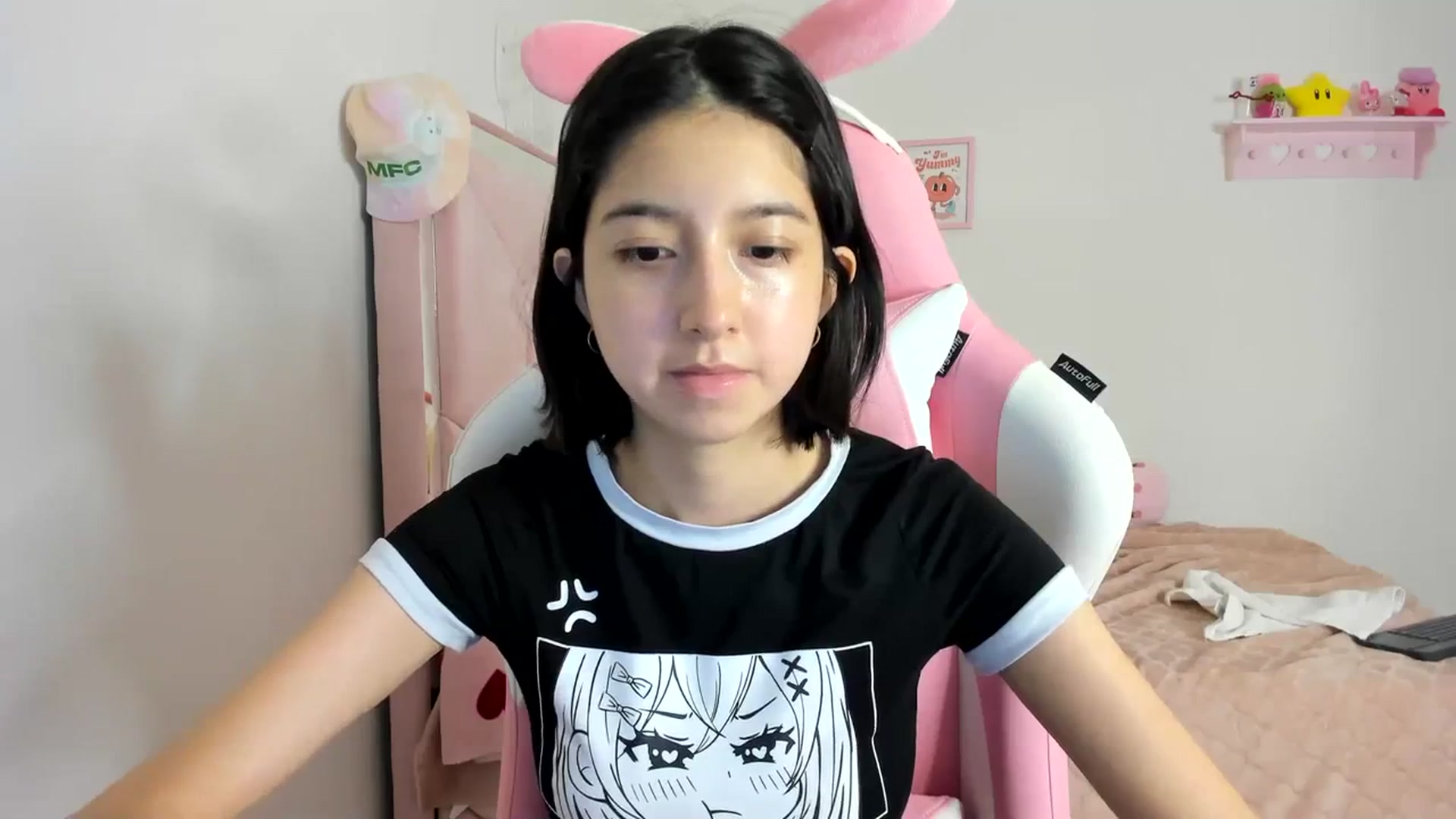 Gallery image thumbnail from Cherrycute666's myfreecams stream on, 04/07/2024, 07:38 image 16 of 20