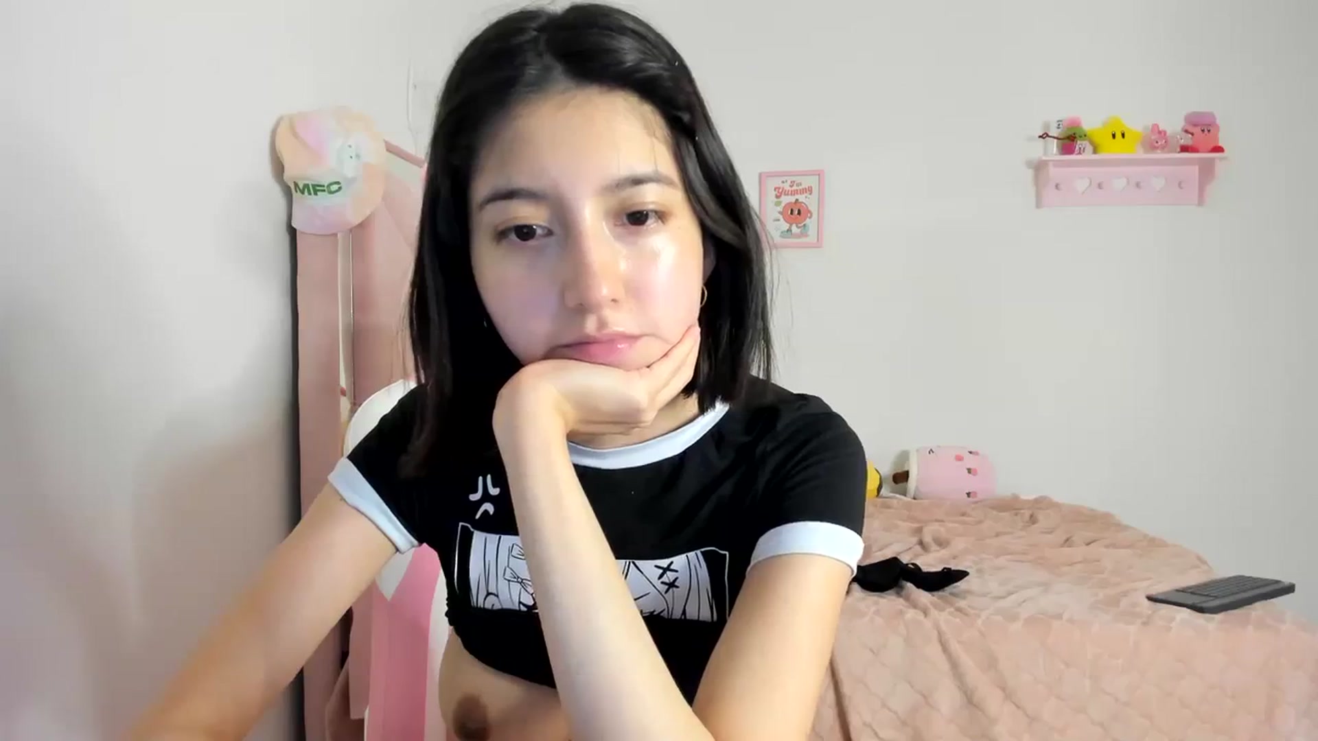 Gallery image thumbnail from Cherrycute666's myfreecams stream on, 04/07/2024, 13:31 image 3 of 20