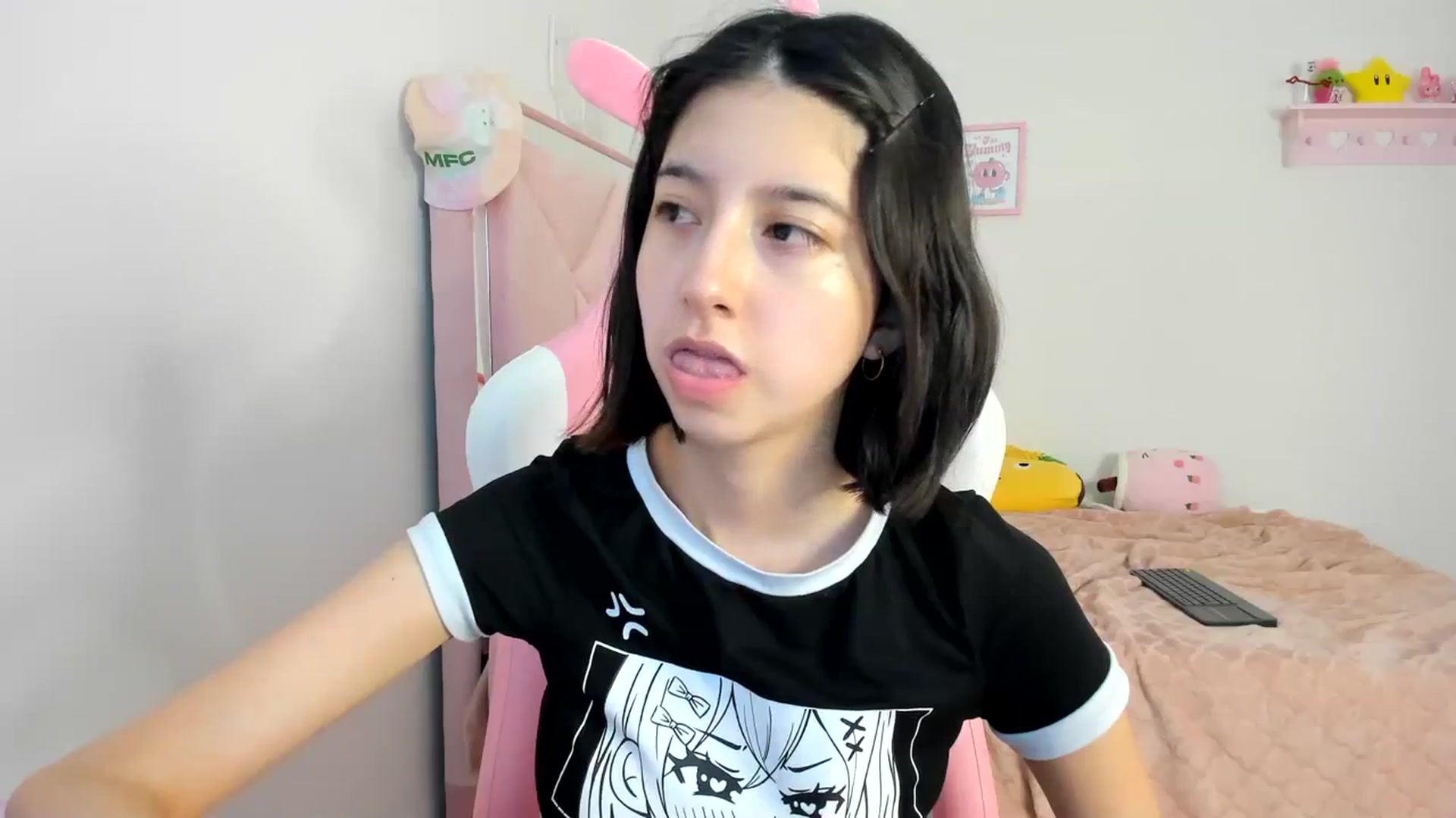 Gallery image thumbnail from Cherrycute666's myfreecams stream on, 04/07/2024, 13:31 image 20 of 20