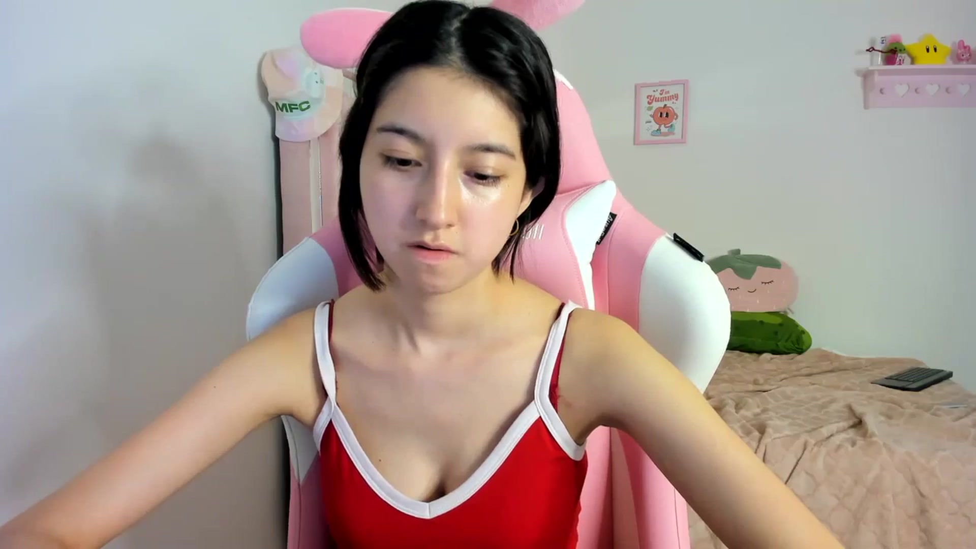 Gallery image thumbnail from Cherrycute666's myfreecams stream on, 04/09/2024, 05:39 image 8 of 20