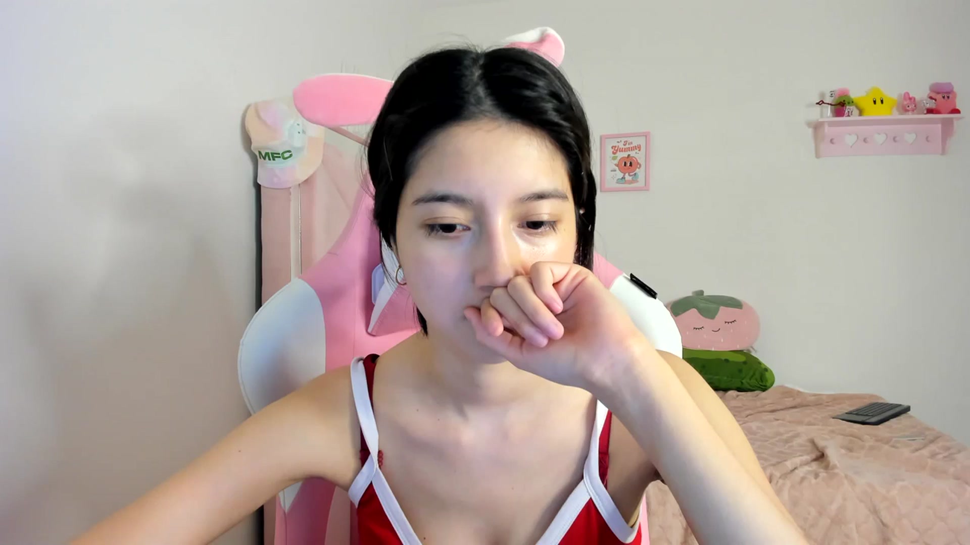 Gallery image thumbnail from Cherrycute666's myfreecams stream on, 04/09/2024, 06:31 image 16 of 20