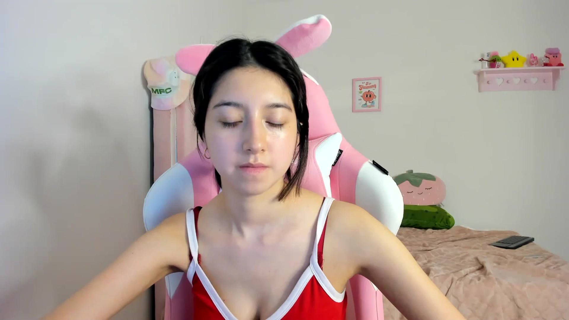 Gallery image thumbnail from Cherrycute666's myfreecams stream on, 04/09/2024, 06:31 image 14 of 20