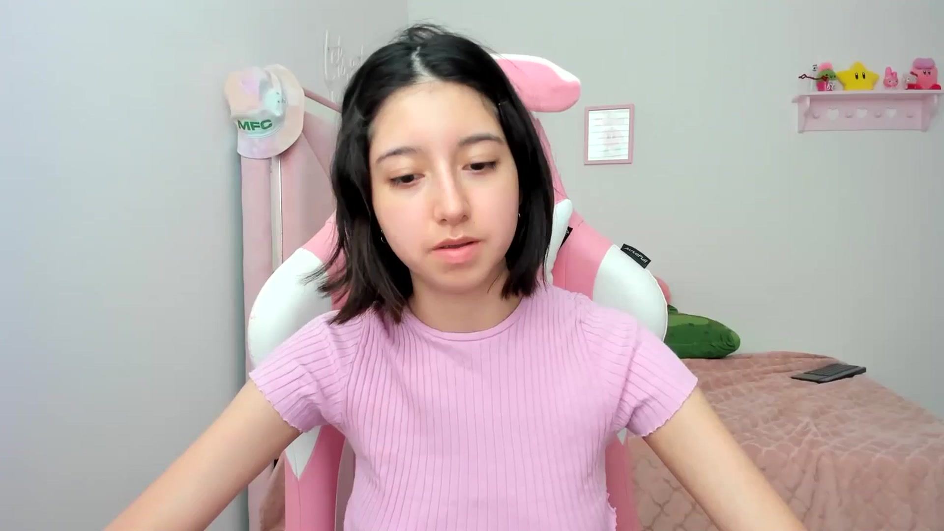 Gallery image thumbnail from Cherrycute666's myfreecams stream on, 04/11/2024, 24:04 image 1 of 20