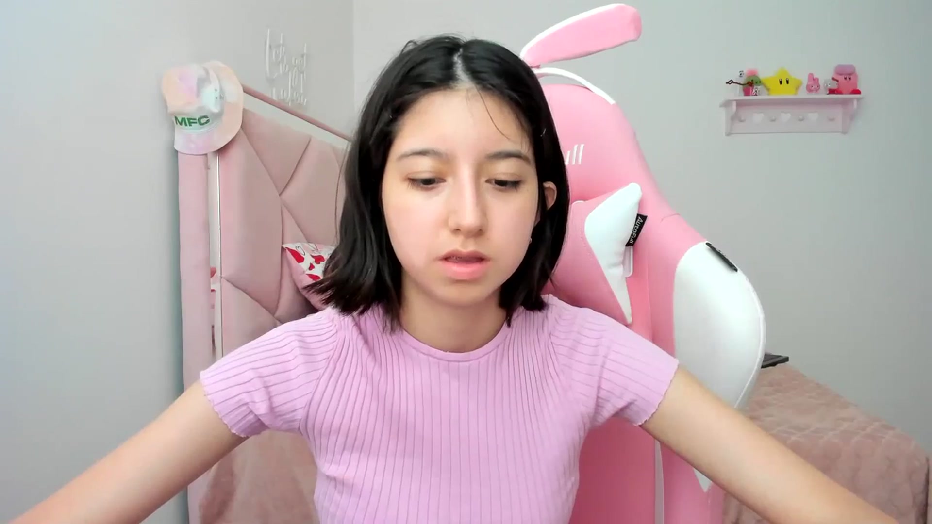 Gallery image thumbnail from Cherrycute666's myfreecams stream on, 04/11/2024, 24:04 image 18 of 20