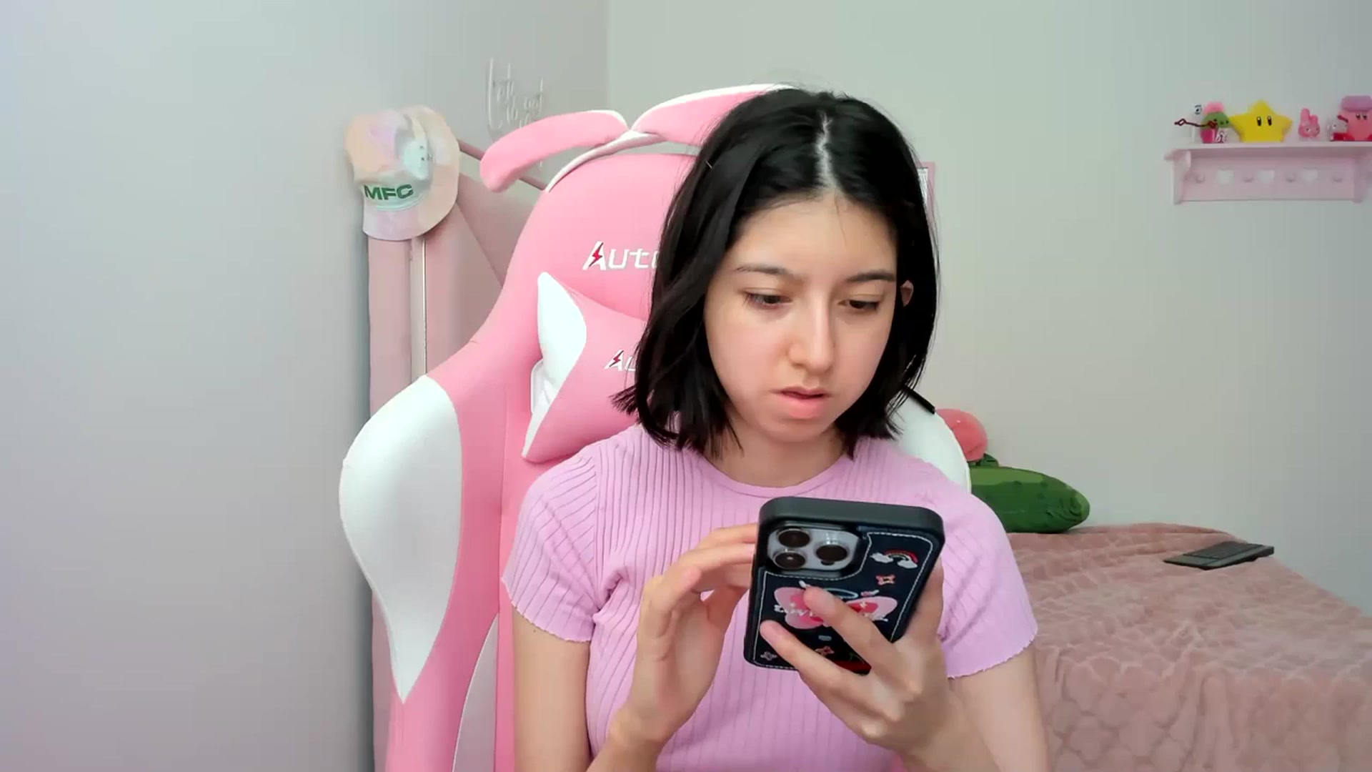 Gallery image thumbnail from Cherrycute666's myfreecams stream on, 04/11/2024, 24:04 image 7 of 20