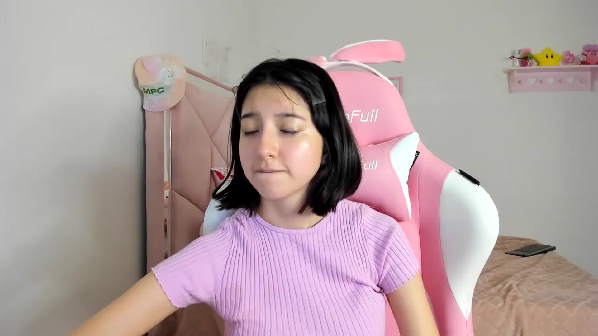 Gallery image thumbnail from Cherrycute666's myfreecams stream on, 04/11/2024, 01:16 image 15 of 20