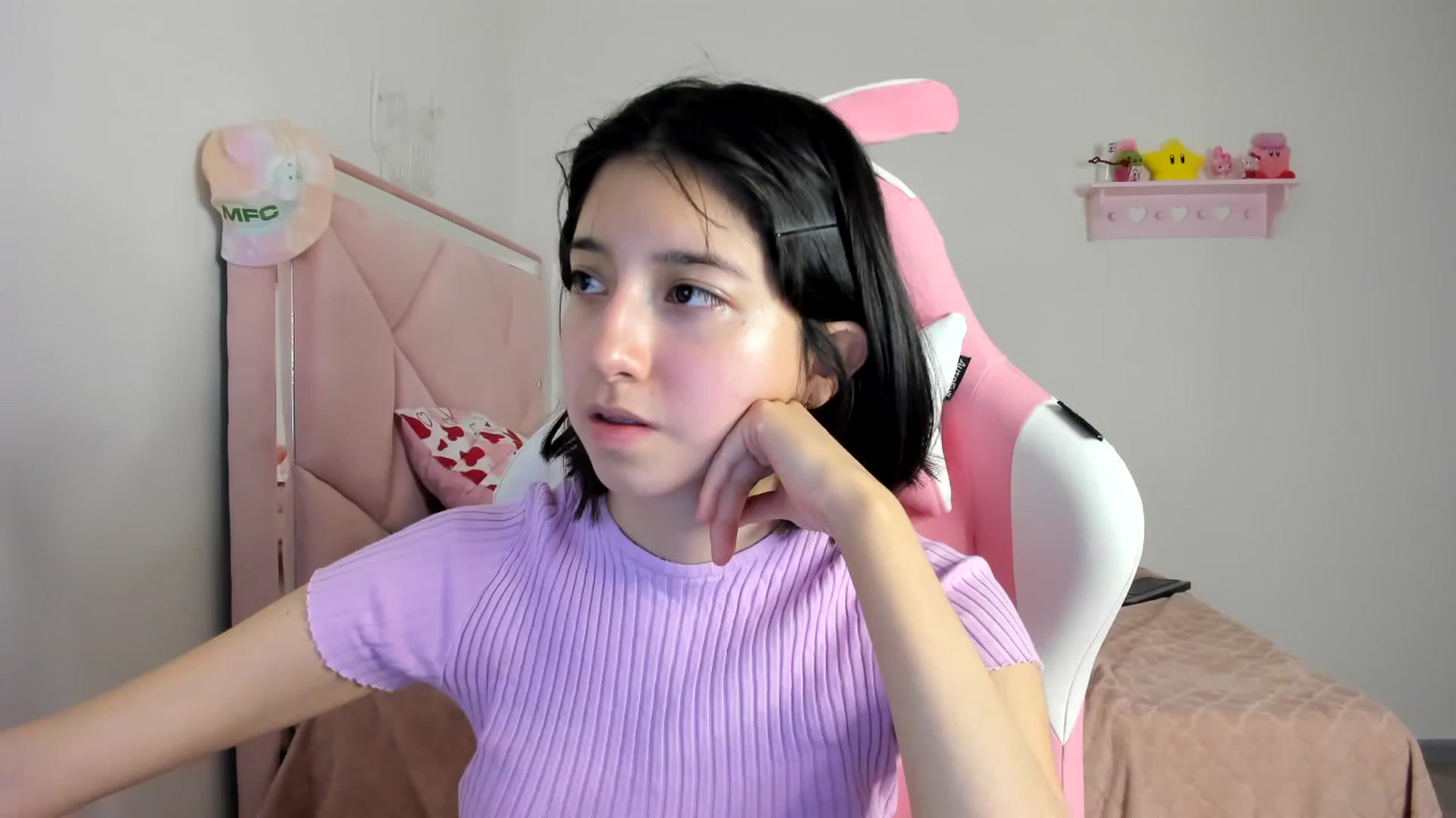 Gallery image thumbnail from Cherrycute666's myfreecams stream on, 04/11/2024, 01:16 image 6 of 20