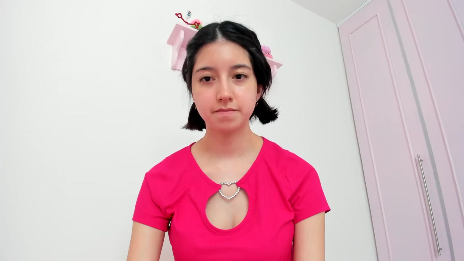 Gallery image thumbnail from Cherrycute666's myfreecams stream on, 04/12/2024, 21:28 image 14 of 20