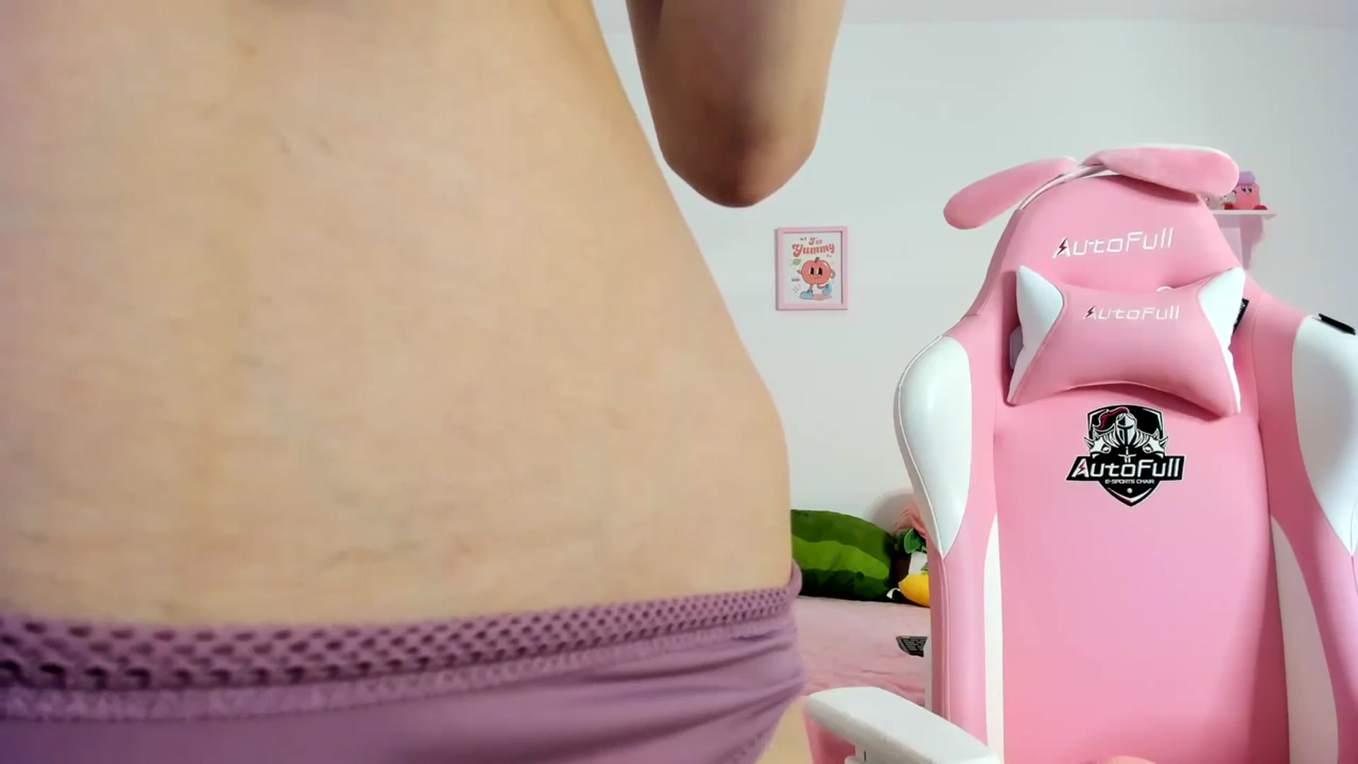 Gallery image thumbnail from Cherrycute666's myfreecams stream on, 04/13/2024, 04:01 image 7 of 20