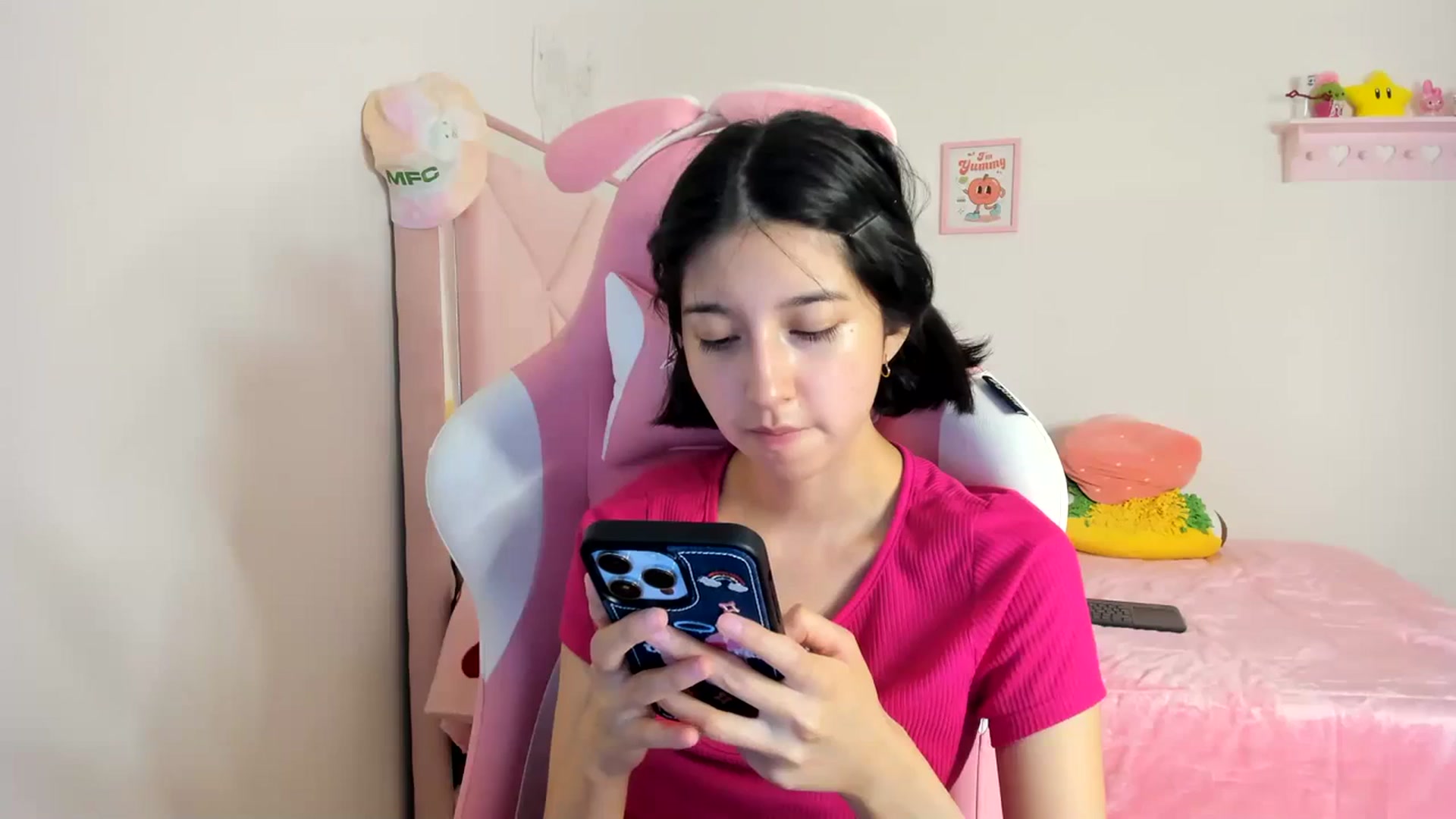 Gallery image thumbnail from Cherrycute666's myfreecams stream on, 04/13/2024, 04:01 image 18 of 20