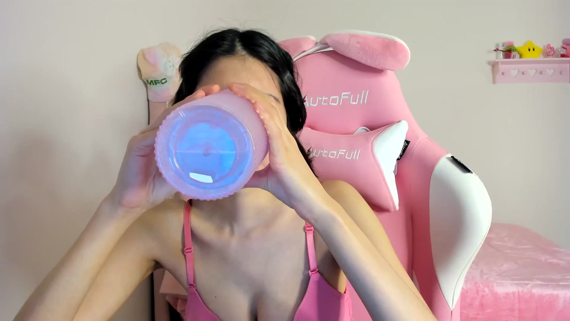 Gallery image thumbnail from Cherrycute666's myfreecams stream on, 04/13/2024, 04:01 image 9 of 20