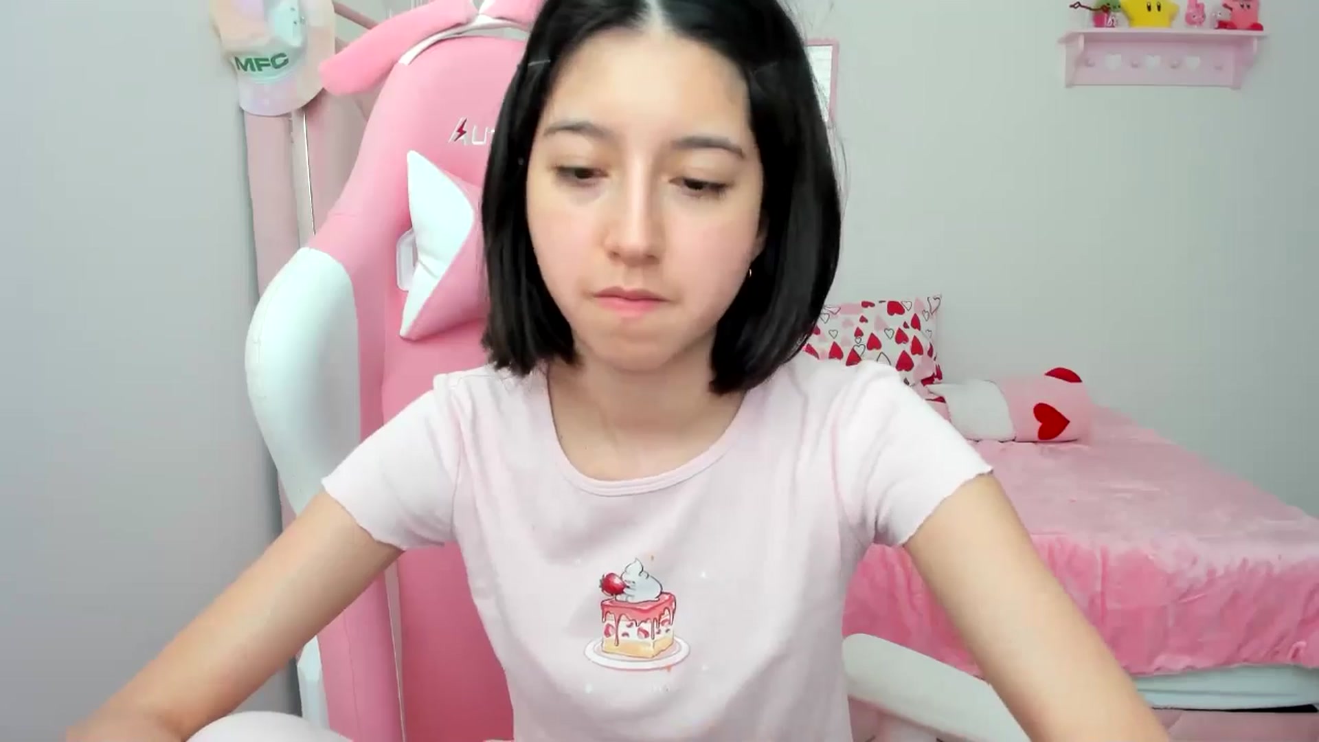 Gallery image thumbnail from Cherrycute666's myfreecams stream on, 04/15/2024, 22:14 image 14 of 20