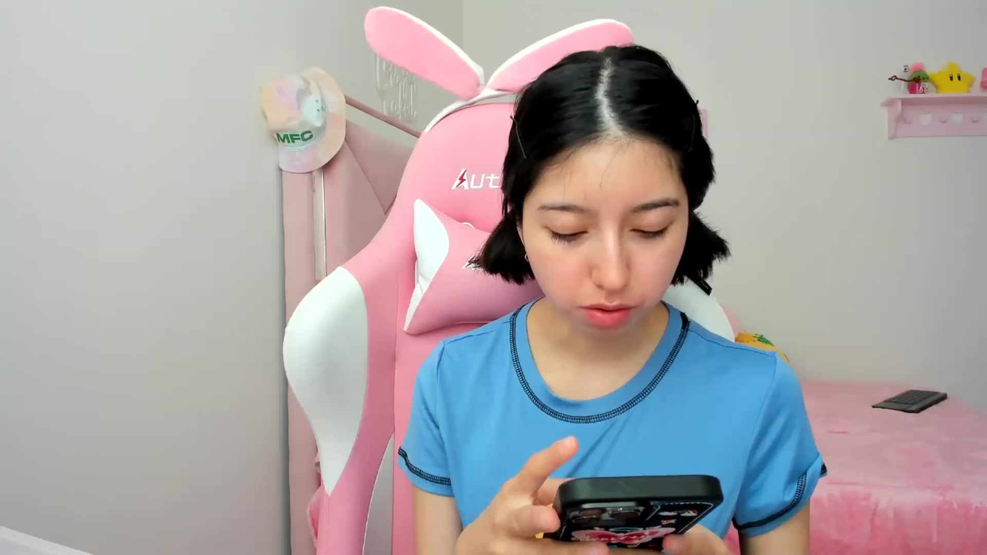 Gallery image thumbnail from Cherrycute666's myfreecams stream on, 04/16/2024, 19:53 image 7 of 20