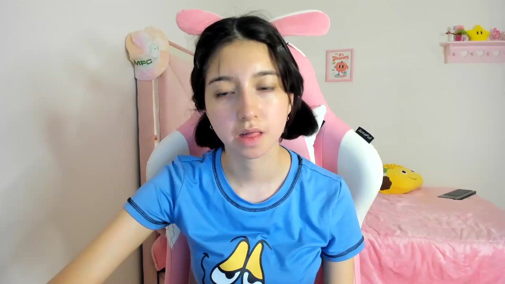 Gallery image thumbnail from Cherrycute666's myfreecams stream on, 04/17/2024, 05:31 image 13 of 20