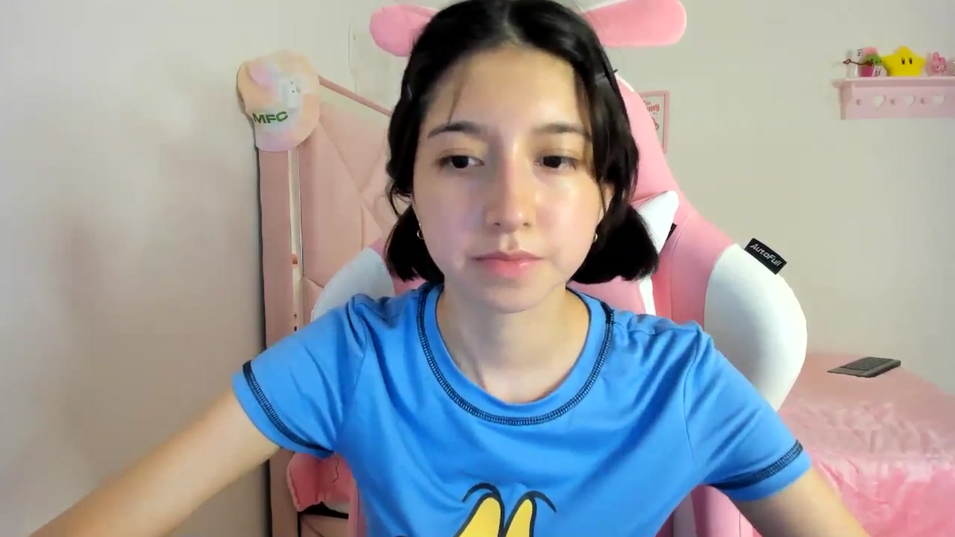Gallery image thumbnail from Cherrycute666's myfreecams stream on, 04/17/2024, 05:31 image 16 of 20